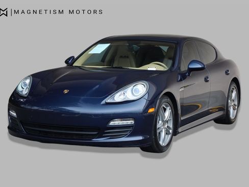 Used 2012 Porsche Panamera 4 image 6