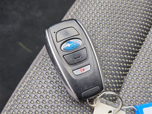 Used 2024 Subaru Crosstrek 2.0i Premium image 29