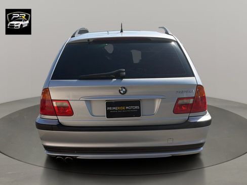 Used 2004 BMW 325i Wagon RWD image 4
