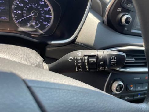 Used 2019 Hyundai Santa Fe SE AWD/4WD image 20