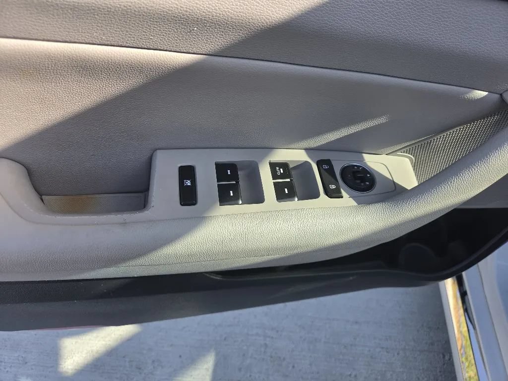 Used 2016 Hyundai Sonata Sport FWD image 13
