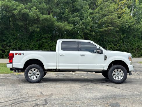 Used 2021 Ford F250 Platinum AWD/4WD image 3