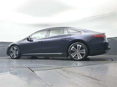 Used 2022 Mercedes-Benz EQS 580 4MATIC Sedan image 34