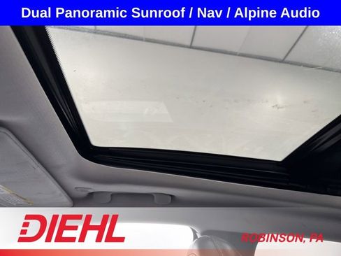 Used 2022 Jeep Cherokee Trailhawk w/ Sun, Sound & Nav Group AWD/4WD image 39
