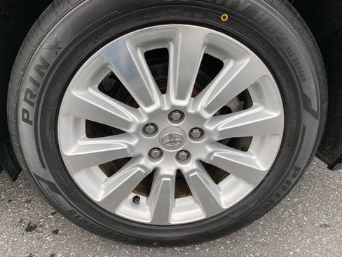 Used 2014 Toyota Sienna XLE image 33