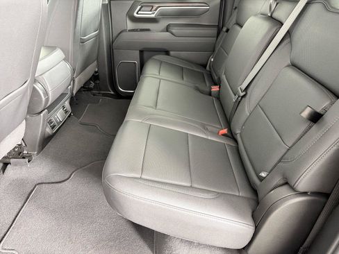 Certified 2026 GMC Sierra 1500 SLT AWD/4WD image 18
