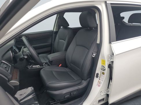 Used 2019 Subaru Outback 2.5i Limited w/ Popular Package #2 image 9