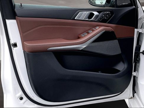 Used 2019 BMW X7 xDrive50i w/ Premium Package image 20