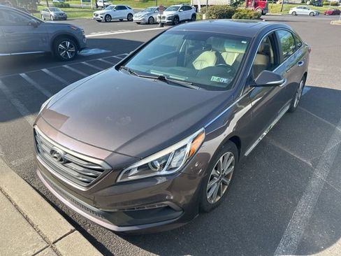 Used 2017 Hyundai Sonata Limited w/ Tech Package 03 FWD image 2