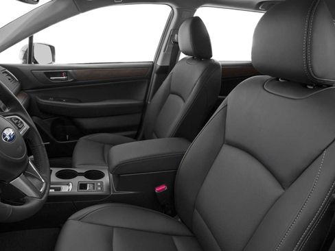 Used 2017 Subaru Outback 2.5i Limited AWD/4WD image 6