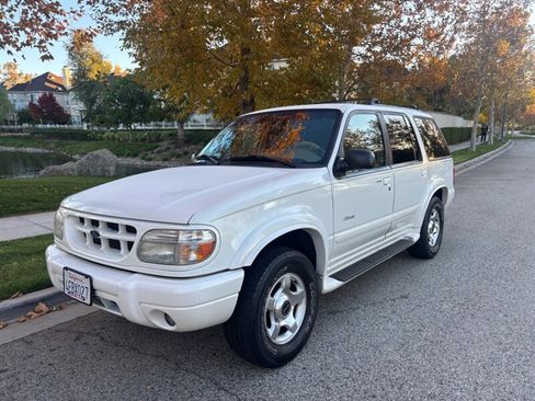 Used 1999 Ford Explorer Limited image 7