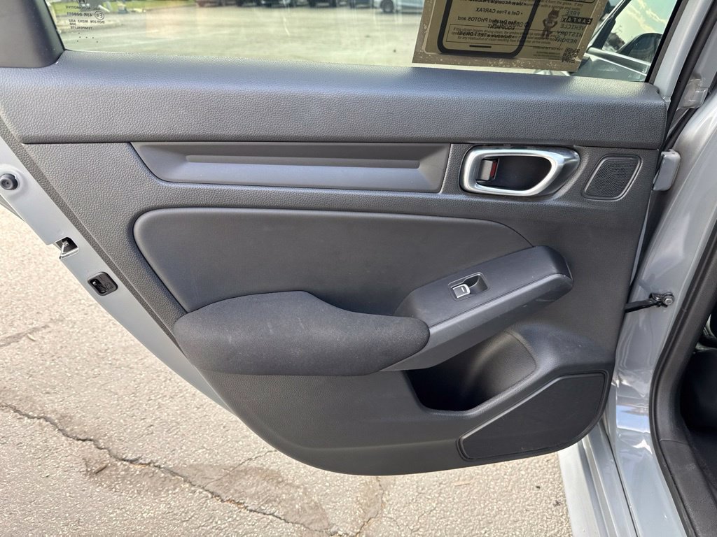 Used 2025 Honda Civic Sport image 26