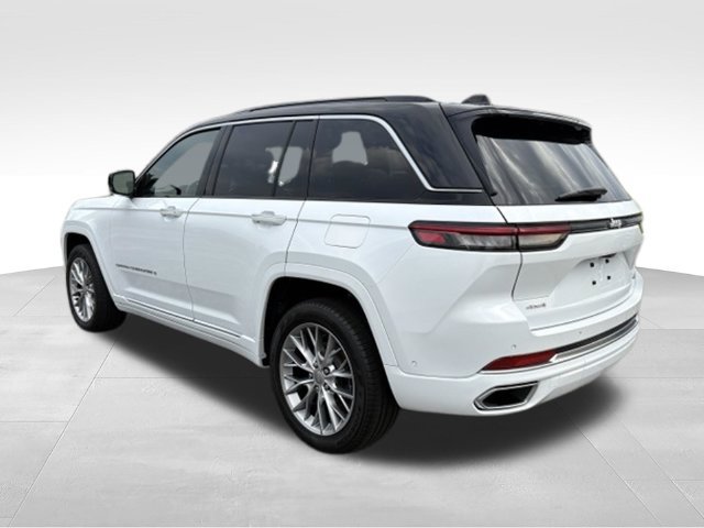 Used 2025 Jeep Grand Cherokee Summit AWD/4WD image 2