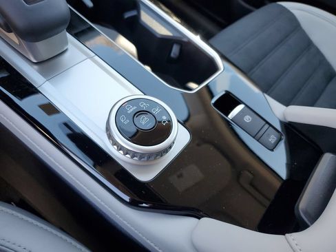 New 2026 Mitsubishi Outlander SE FWD image 28