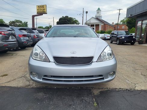 Used 2005 Lexus ES 330 FWD image 2