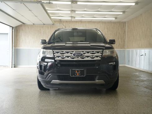Used 2019 Ford Explorer XLT w/ Equipment Group 201A AWD/4WD image 2