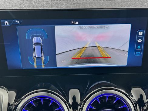 Used 2024 Mercedes-Benz GLB 250 image 22