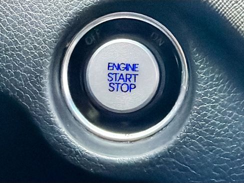 Used 2018 Hyundai Santa Fe Limited image 36