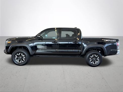 Used 2023 Toyota Tacoma TRD Off-Road AWD/4WD image 11