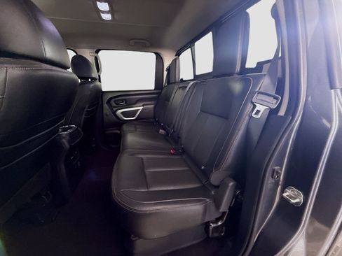 Used 2019 Nissan Titan SL w/ Chrome Package AWD/4WD image 25