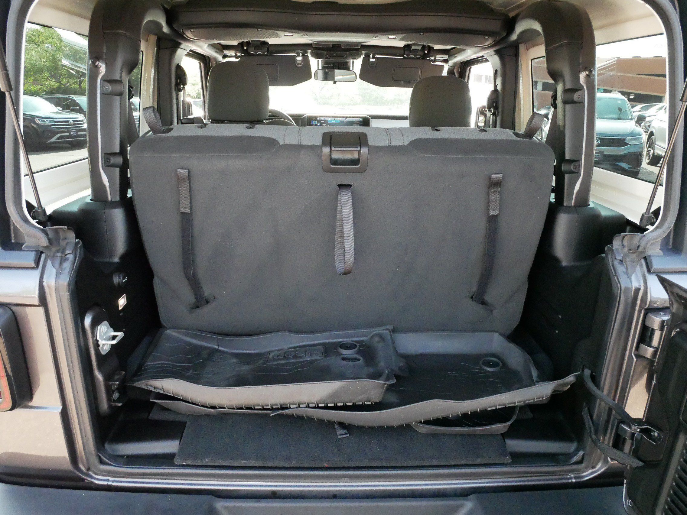 Used 2024 Jeep Wrangler Sport AWD/4WD image 18