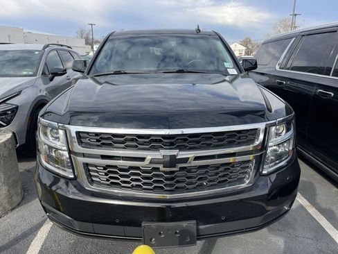 Used 2020 Chevrolet Suburban LT image 2