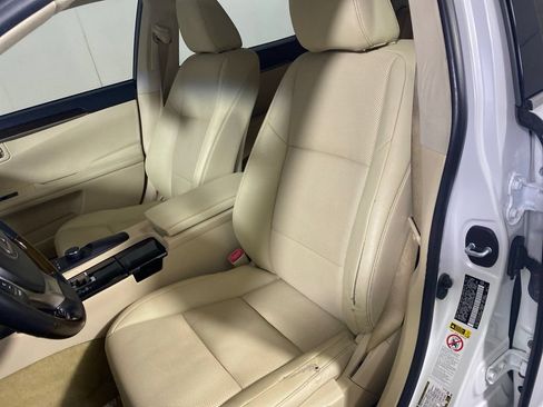 Used 2015 Lexus ES 350 w/ Premium Package FWD image 13