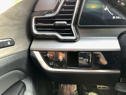 Used 2023 Kia Sportage X-Pro image 20