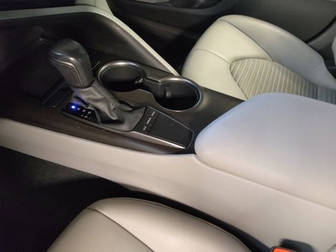 Used 2022 Toyota Camry SE image 26