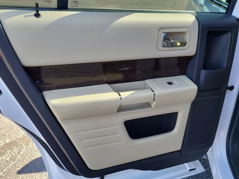 Used 2019 Ford Flex Limited image 9