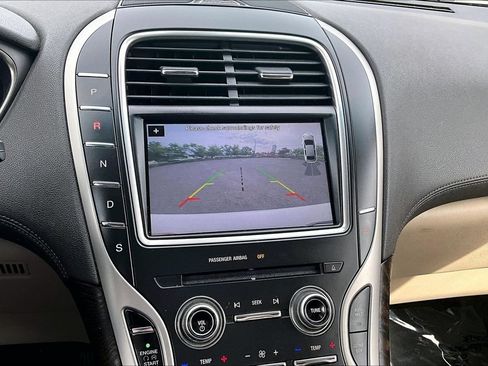 Used 2016 Lincoln MKX Select w/ Select Plus Package AWD/4WD image 26