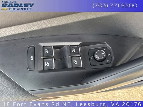 Used 2024 Volkswagen Jetta SE FWD image 20