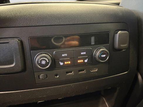 Used 2017 GMC Yukon SLT w/ Open Road Package image 26