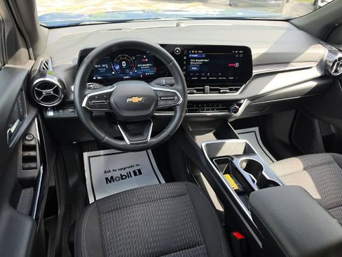 Certified 2025 Chevrolet Equinox LT w/ Safety and Technology Package FWD image 6