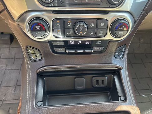 Used 2018 Chevrolet Suburban Premier image 38