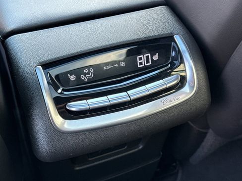 Used 2024 Cadillac XT6 Premium Luxury image 13