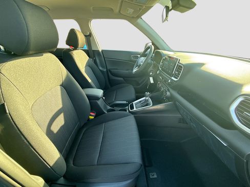 New 2026 Hyundai Venue SE image 20