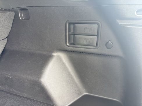 Used 2023 Chevrolet Equinox LT image 27