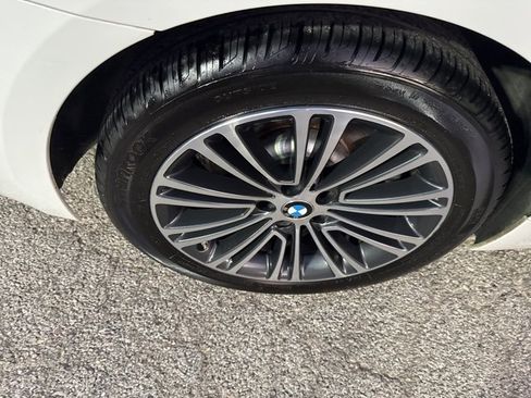 Used 2019 BMW 530i 530i w/ Convenience Package image 18