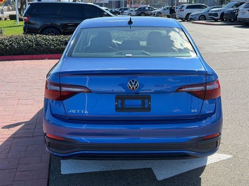 Used 2024 Volkswagen Jetta SE image 7