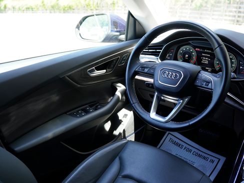 Used 2022 Audi Q8 Premium Plus AWD/4WD image 23