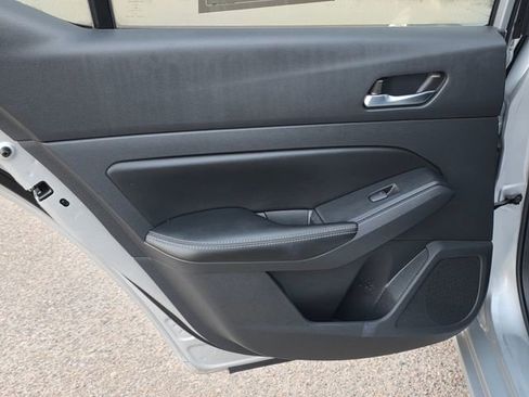 Used 2022 Nissan Altima 2.5 SV image 17