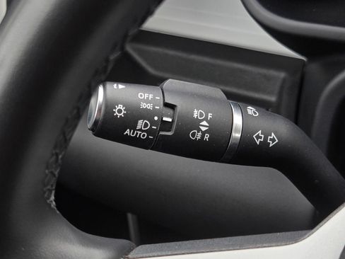 Used 2025 Land Rover Defender 110 S AWD/4WD image 25