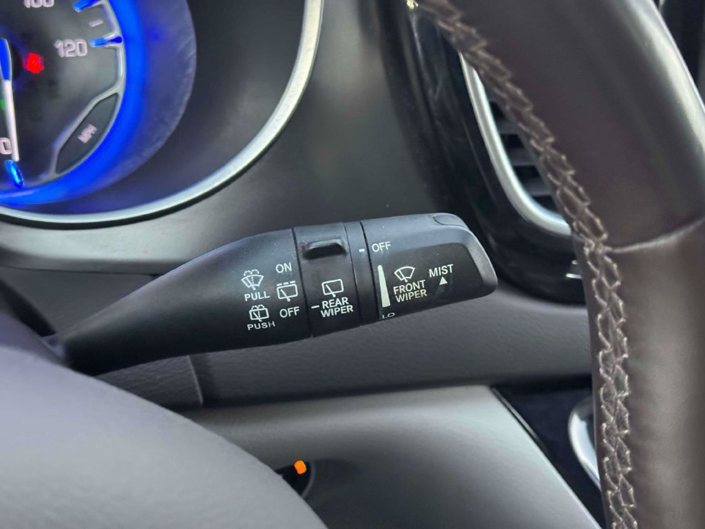 Used 2017 Chrysler Pacifica Touring-L Plus FWD image 25