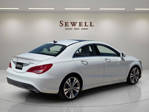 Used 2018 Mercedes-Benz CLA 250 4MATIC image 4