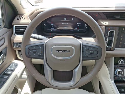 Certified 2024 GMC Yukon XL Denali AWD/4WD image 16
