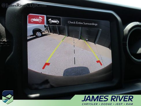 Used 2021 Jeep Wrangler Unlimited Sahara AWD/4WD image 33