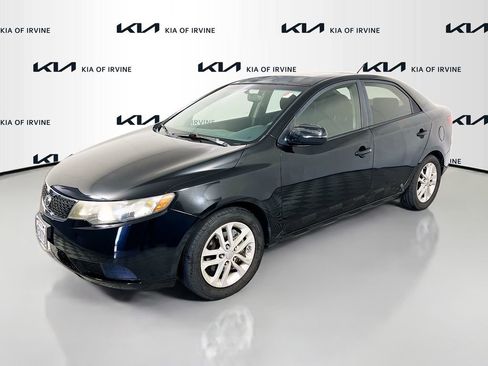 Used 2011 Kia Forte EX w/ Premium Pkg image 3