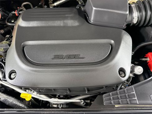 Used 2020 Chrysler Pacifica Touring-L Plus FWD image 42