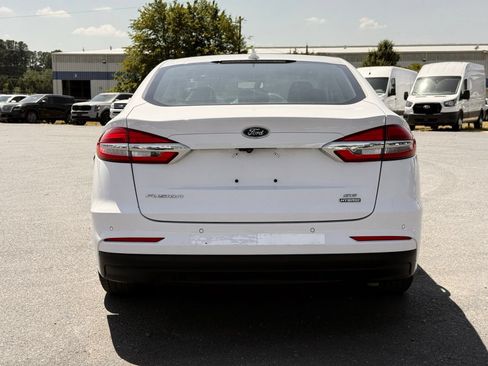 Used 2020 Ford Fusion SE FWD image 7